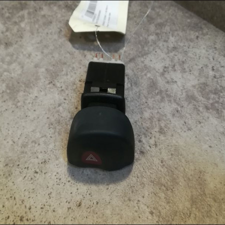 Bouton de warning occasion RENAULT SCENIC I Phase 1 09-1996->08-1999 1.6i 90ch 7700841043