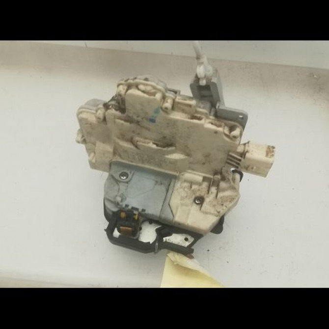 Serrure porte ard occasion AUDI A4 II Phase 2 09-2004->04-2008 8E0839016AA 3