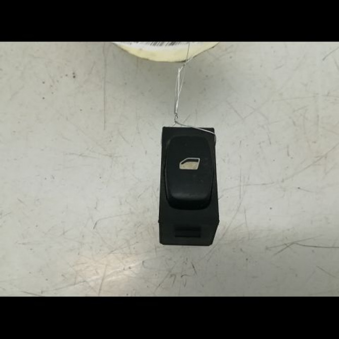 Commande leve-glace porte arrière gauche occasion PEUGEOT 307 Phase 1 04-2001->06-2005 2.0 HDI 16v 136ch 6554E8 1