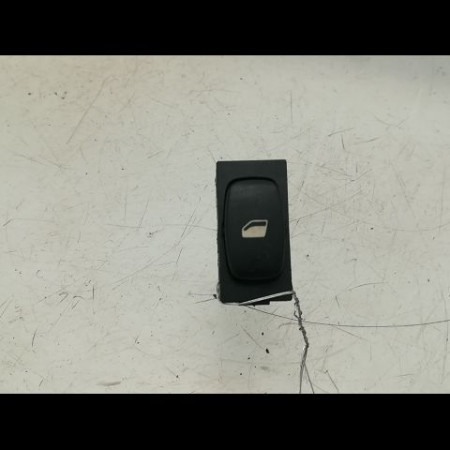 Commande leve-glace porte arrière droite occasion PEUGEOT 307 Phase 1 04-2001->06-2005 2.0 HDI 16v 136ch 6554E8