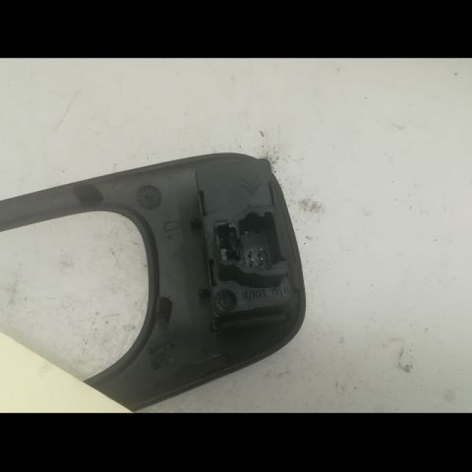 Commande leve-glace porte arrière droite occasion PEUGEOT 307 Phase 1 04-2001->06-2005 2.0 HDI 90ch 6554E8 2