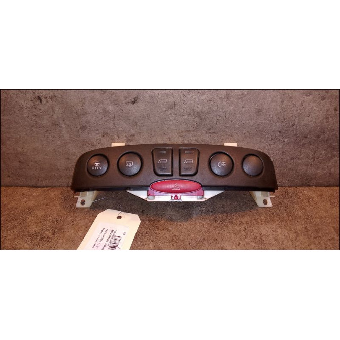 Bouton de warning occasion FIAT PUNTO II Phase 2 05-2003->10-2009 1.3 DT MULTIJET 16v 70ch 1