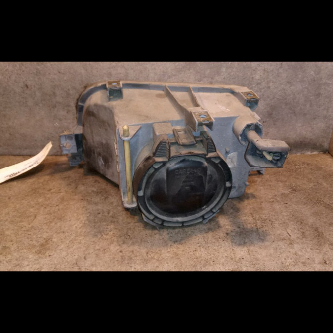 Phare droit occasion RENAULT CLIO I Phase 1 06-1990->03-1994 1.9 D 7701034147 2