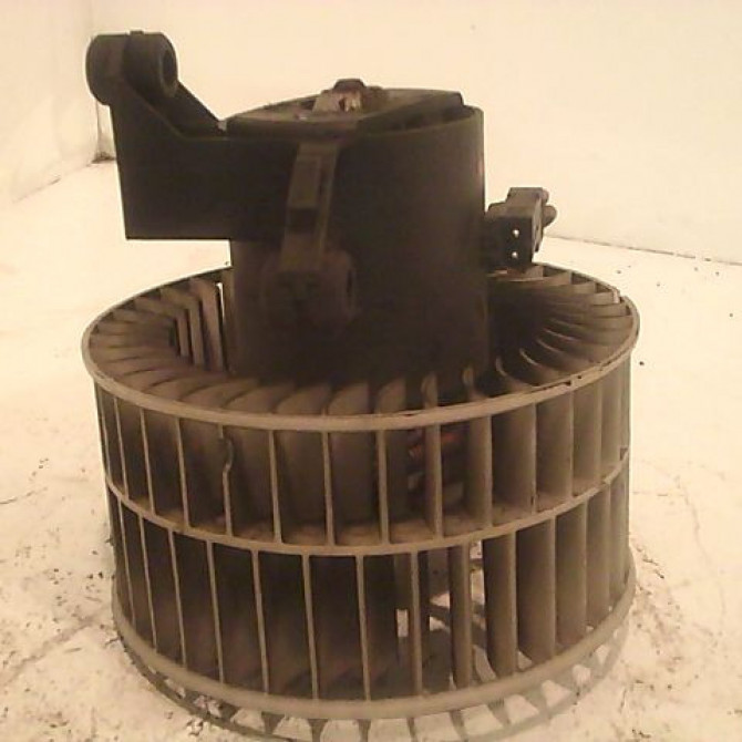 Ventilateur de chauffage occasion MERCEDES CLASSE A I Phase 1 01-1998->03-2001 A 170 CDI 1688200542 1