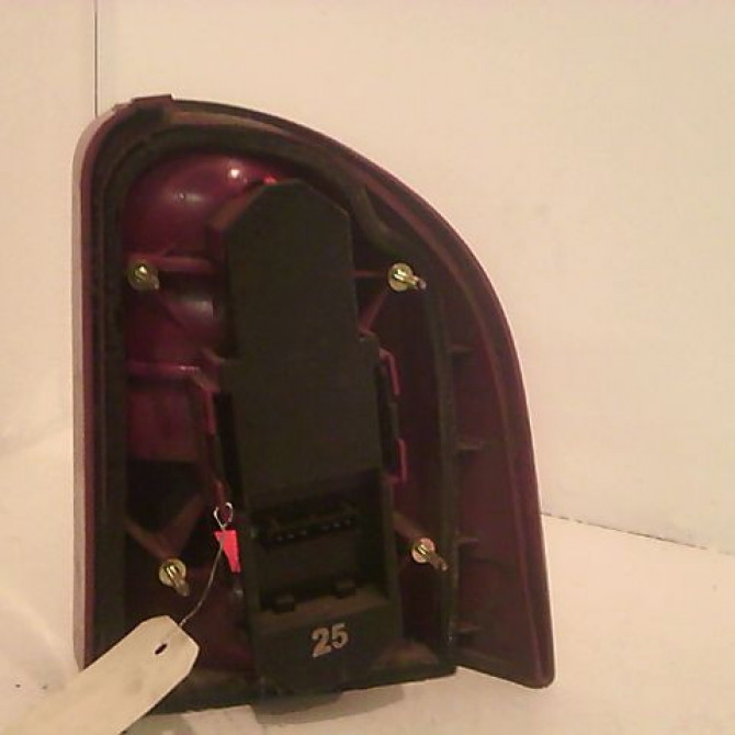 Feu arrière gauche occasion FORD MONDEO I Phase 2 10-1996->09-2000 1.8 TD 1090090 2