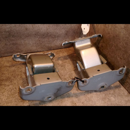 Charniere inf porte battante ard occasion NISSAN PRIMASTAR phase 1 08-2006->... 9042100Q0A