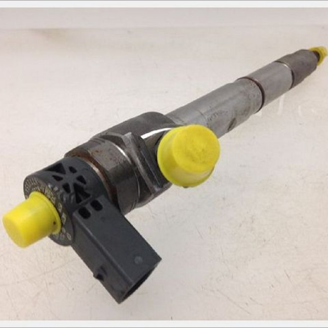 Injecteur occasion VOLKSWAGEN TOURAN III Phase 1 06-2015->... 4L130277AC 1