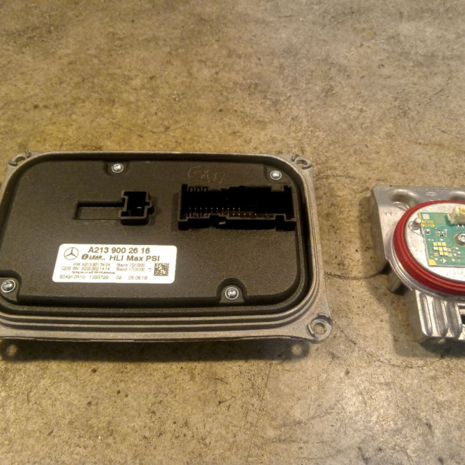 Boitier xenon phare g occasion MERCEDES CLASSE C IV 2