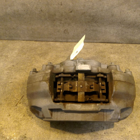 Etrier de frein avant gauche occasion MERCEDES CLASSE C IV 114219598