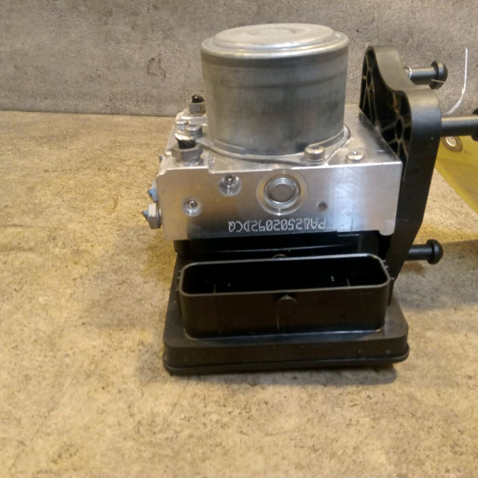 Unité hydraulique ABS occasion MERCEDES CLASSE C IV 2059007545 1