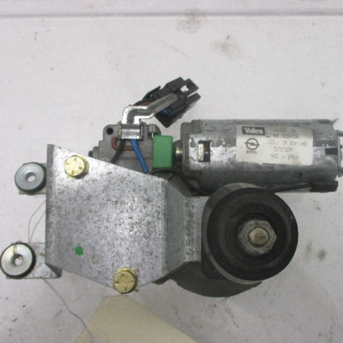 Moteur essuie-glace arrière occasion OPEL VECTRA II Phase 2 02-1999->06-2002 90584596 1