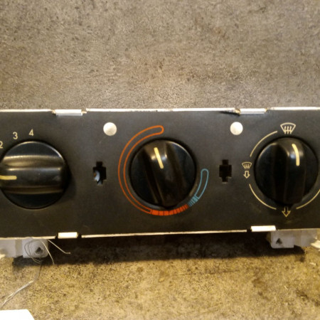 Commande de chauffage occasion PEUGEOT 306 Phase 1 09-1994->03-1997 1.4i 75ch 6451E3