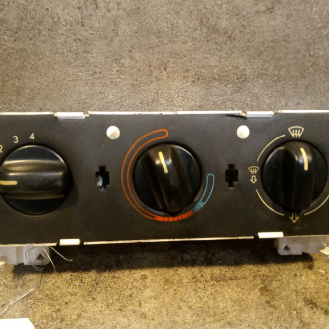 Commande de chauffage occasion PEUGEOT 306 Phase 1 09-1994->03-1997 1.4i 75ch 6451E3 1