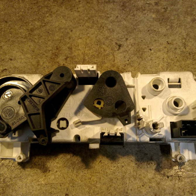 Commande de chauffage occasion PEUGEOT 306 Phase 1 09-1994->03-1997 1.4i 75ch 6451E3 2