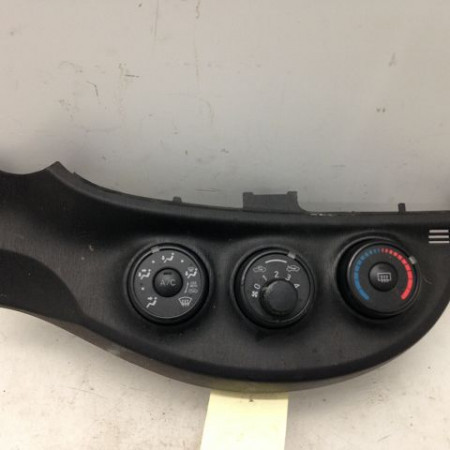 Commande de chauffage occasion TOYOTA YARIS III YARIS III Phase 1 2011-03-01->2015-04-30