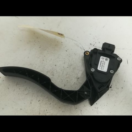 Pedale accelerateur occasion RENAULT CAPTUR Phase 1 02-2013->... 1.5 DCI 90ch 180026380R