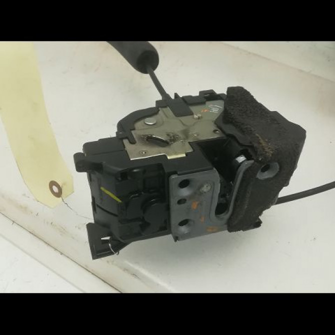 Serrure porte ard occasion RENAULT LAGUNA III Phase 1 10-2007->10-2010 1.5 DCI 825000003R 2