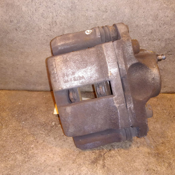 Etrier de frein avant droit occasion RENAULT TWINGO II Phase 1 06-2007->11-2011 1.2i 16v 75ch 2