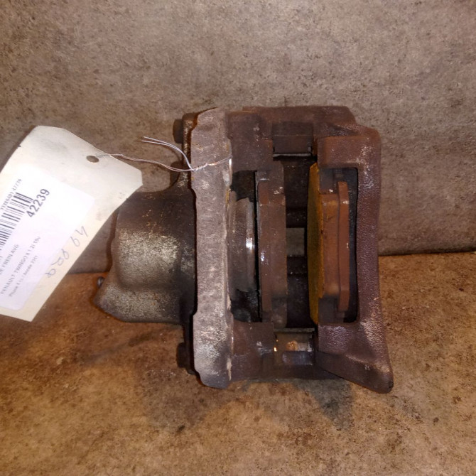 Etrier de frein avant gauche occasion RENAULT TWINGO II Phase 1 06-2007->11-2011 1.2i 16v 75ch 1