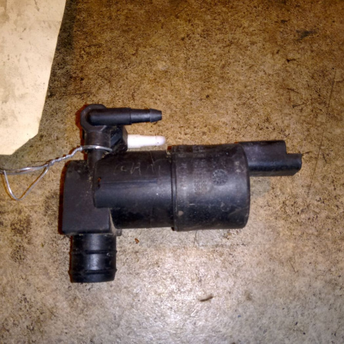 Pompe lave-glace avant occasion PEUGEOT 208 Phase 2 04-2015->... 1.0 PURETECH 68ch 2