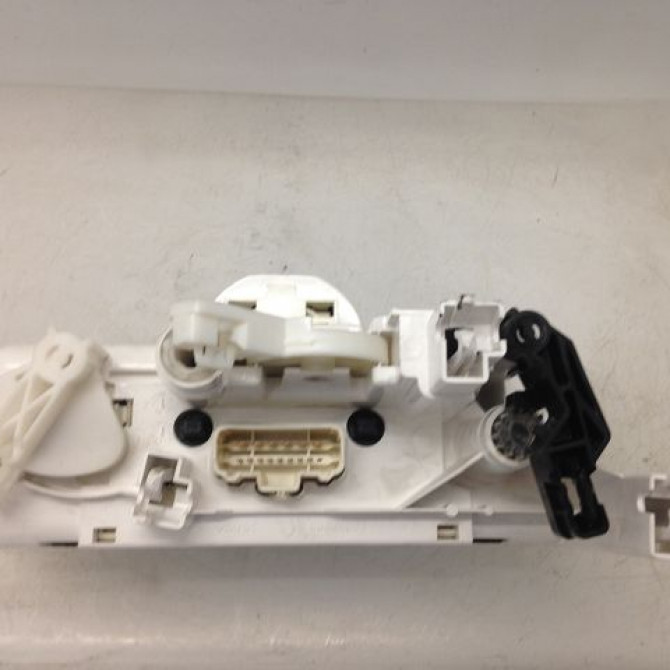 Commande de chauffage occasion RENAULT SCENIC II Phase 1 03-2004->09-2006 1.5 DCI 100ch 7701056580 2