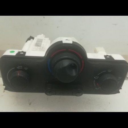 Commande de chauffage occasion RENAULT SCENIC II Phase 2 09-2006->04-2009 1.5 DCI 105ch 7701056580