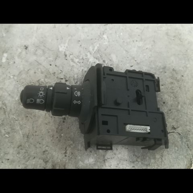 Commande clignotant occasion RENAULT SCENIC II Phase 1 03-2004->09-2006 1.5 DCI 80ch 7701060398 1