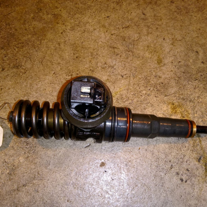 Injecteur occasion VOLKSWAGEN POLO IV Phase 1 01-2002->05-2005 1.4 TDI 75ch 45130073T 2