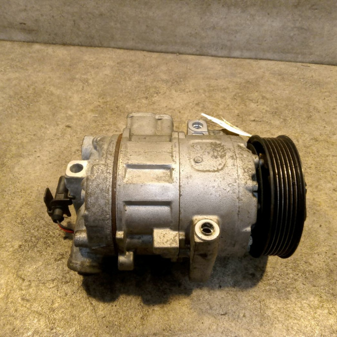 Compresseur air conditionne occasion VOLKSWAGEN POLO IV Phase 1 01-2002->05-2005 1.4 TDI 75ch 6Q0820803DX 1