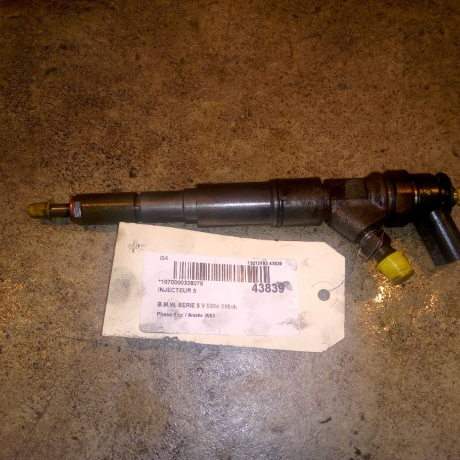 occasion B.M.W. SERIE 5 V Phase 1 07-2003->03-2007 530d 218ch 1