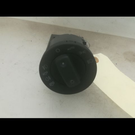 Interrupteur commande de phares occasion AUDI A4 II Phase 2 09-2004->04-2008 4E0953513K4PK