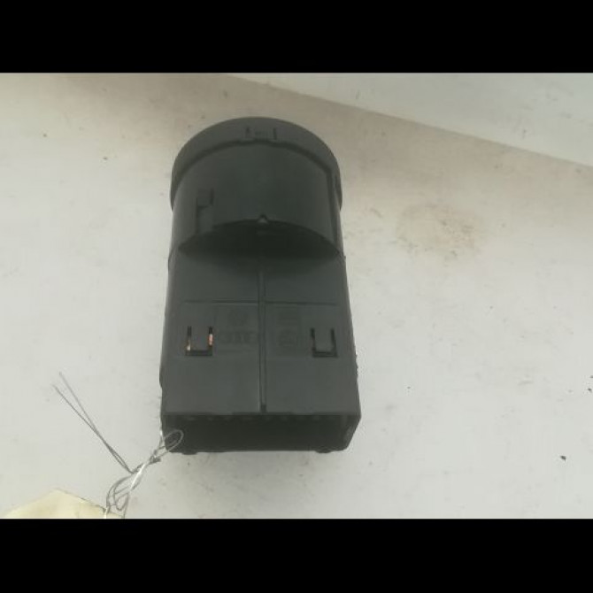 Interrupteur commande de phares occasion AUDI A4 II Phase 2 09-2004->04-2008 4E0953513K4PK 2