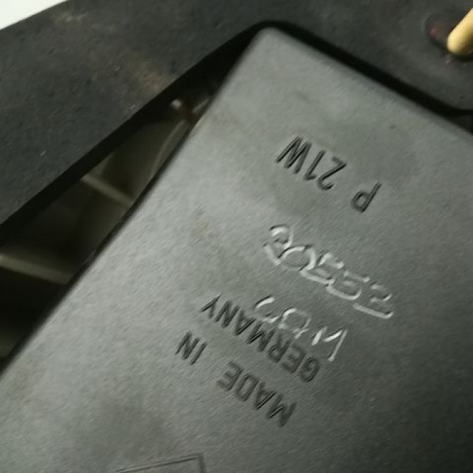 Feu arrière gauche occasion FORD FIESTA IV Phase 2 09-1999->09-2002 1.4i 3