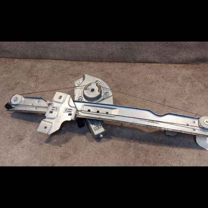 Mecanisme+moteur leve-glace avg occasion DACIA DUSTER Phase 1 03-2010->12-2013 1.5 DCI 90ch 807213506R 2