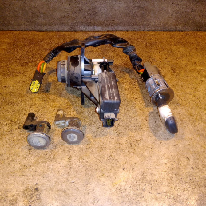 Kit serrures + antivol occasion DACIA DUSTER Phase 1 03-2010->12-2013 1.5 DCI 110ch 1