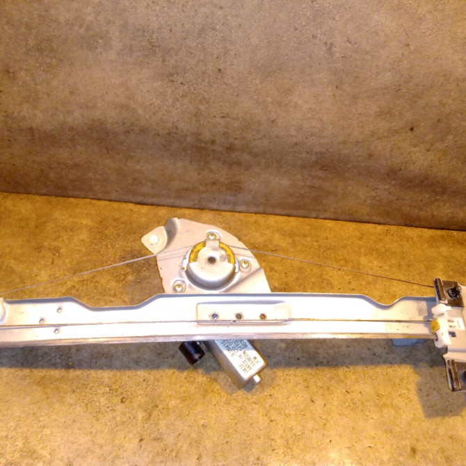 Mecanisme+moteur leve-glace avg occasion DACIA DUSTER Phase 1 03-2010->12-2013 1.5 DCI 110ch 807213506R 3