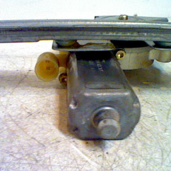 Mecanisme+moteur leve-glace arg occasion RENAULT CLIO II Phase 1 03-1998->06-2001 1.2i 8200232508 2