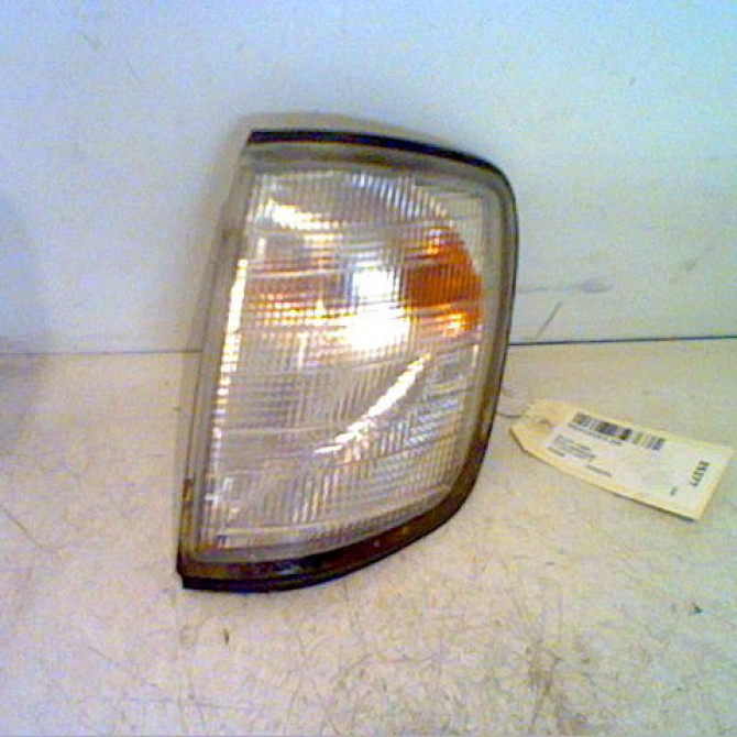 Clignotant gauche occasion MERCEDES 200-500 I Phase 1 02-1985->09-1993 250 D 1