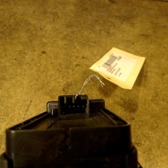 Commande lève-glace porte avant gauche occasion VOLVO XC40 32279442 2