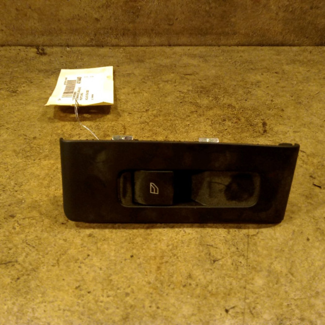 Commande leve-glace porte arrière gauche occasion VOLVO XC40 32279486 1