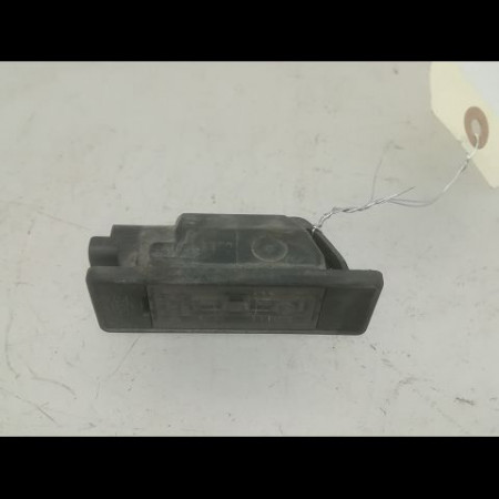 Eclaireur plaque de police d occasion NISSAN NOTE I phase 2 03-2009->02-2014 1.5 DCI 86ch 26510AU300