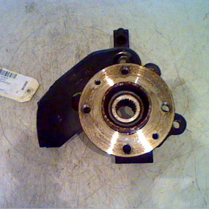 Moyeu avd occasion RENAULT TWINGO II Phase 1 06-2007->11-2011 1.2i 16v 75ch 402101554R 1