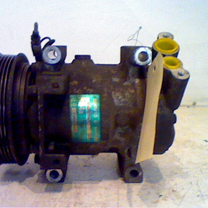 Compresseur air conditionne occasion RENAULT CLIO II Phase 1 03-1998->06-2001 1.9 D 7700111235 1