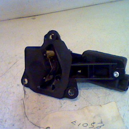 Actionneur coffre ar occasion RENAULT CLIO CAMPUS II Phase 2 07-2009->12-2012 1.2i 60ch 7701039565