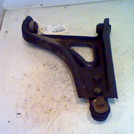 Triangle inf avd occasion RENAULT TWINGO I Phase 3 08-2000->06-2007 1.2i 16v 8200737126