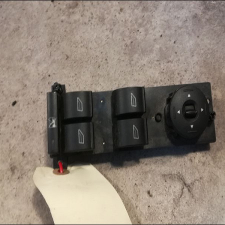 Commande lève-glace porte avant gauche occasion FORD FOCUS II Phase 1 09-2004->12-2007 1.6 TDCI 110ch 1473748