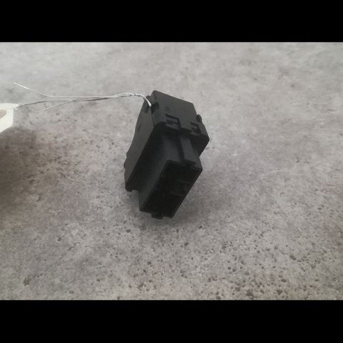 Commande leve-glace porte arrière gauche occasion PEUGEOT 206 Phase 1 09-1998->03-2009 2.0 HDI 2