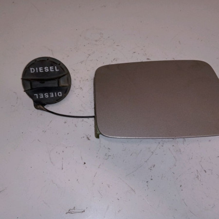 Volet de trappe carburant occasion KIA SORENTO I Phase 1 09-2002->12-2007 2.5 CRDI 695113E000