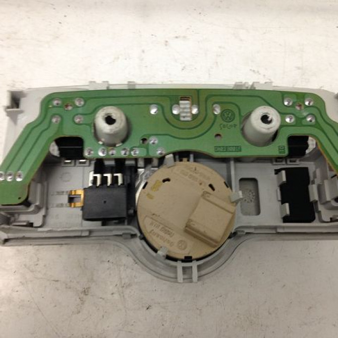 Plafonnier occasion VOLKSWAGEN TOURAN I Phase 1 03-2003->12-2006 3B0947105C7G8 2