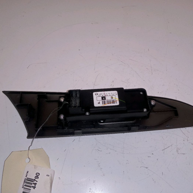 Commande lève-glace porte avant droite occasion MAZDA 3 I phase 2 07-2006->06-2009 2